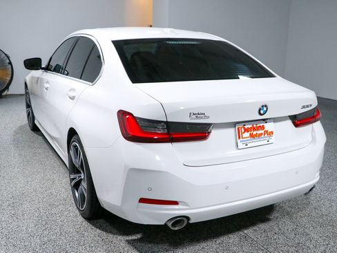 Used 2024 BMW 330i Sedan w/ Premium Package RWD image 9