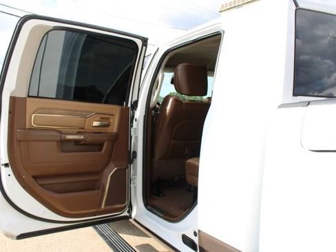 Used 2023 RAM 2500 Limited AWD/4WD image 41