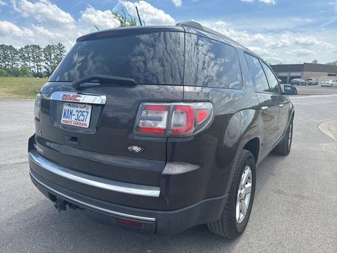 Used 2014 GMC Acadia SLE image 11