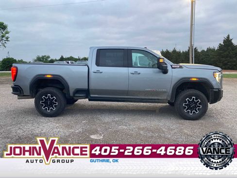 Used 2025 GMC Sierra 2500 AT4X AWD/4WD image 8