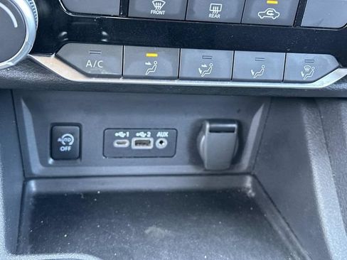 Used 2025 Nissan Sentra SV FWD image 24