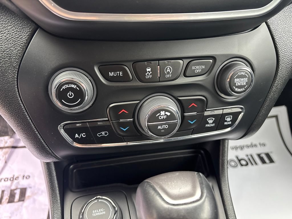 Used 2023 Jeep Cherokee Altitude Lux AWD/4WD image 27