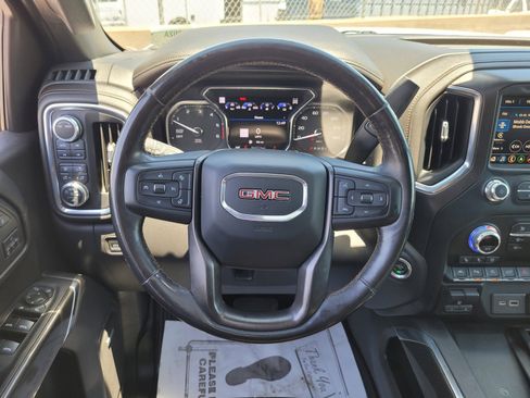 Used 2021 GMC Sierra 1500 AT4 w/ AT4 Premium Package AWD/4WD image 16