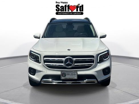 Used 2023 Mercedes-Benz GLB 250 4MATIC w/ Premium Package image 8
