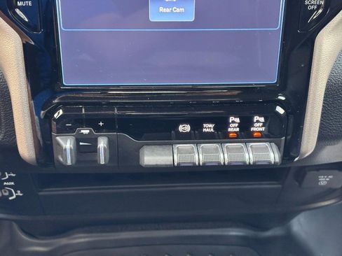 Used 2024 RAM 2500 Laramie AWD/4WD image 24