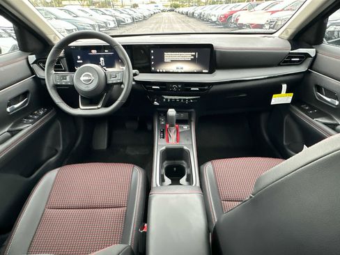 New 2026 Nissan Kicks SR w/ SR Premium Package AWD/4WD image 32