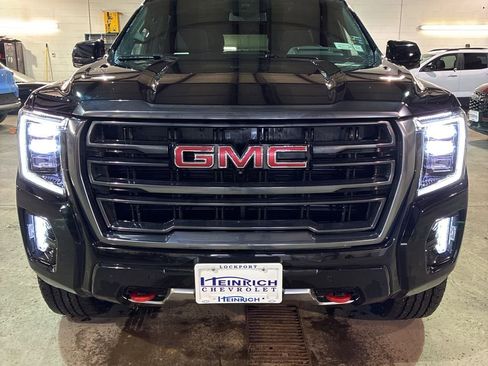 Used 2024 GMC Yukon AT4 w/ Technology Package image 2