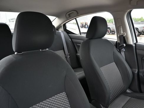 Used 2023 Nissan Versa S FWD image 29