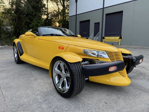 Used 2000 Plymouth Prowler image 17