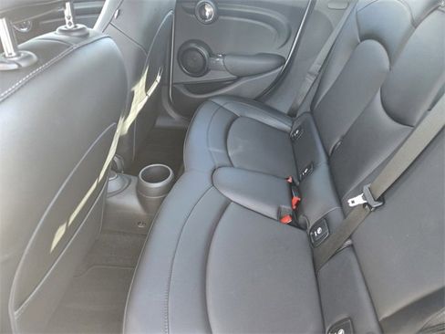 Used 2015 MINI Cooper 4-Door Hardtop image 14