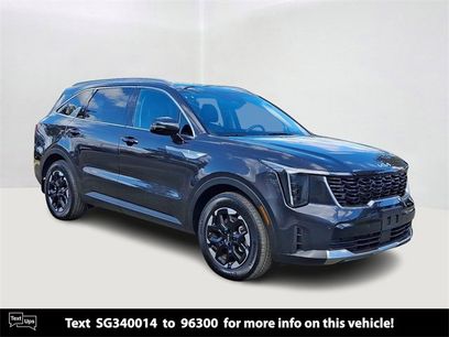 Certified 2025 Kia Sorento S w/ Panoramic Sunroof Package