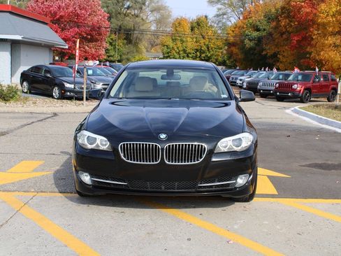 Used 2011 BMW 535i Sedan image 2