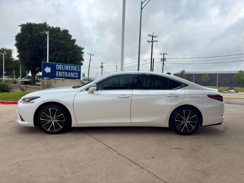 Used 2023 Lexus ES 350 w/ Premium Package FWD image 6