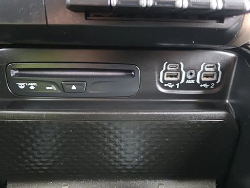 Used 2019 RAM 1500 Laramie AWD/4WD image 29
