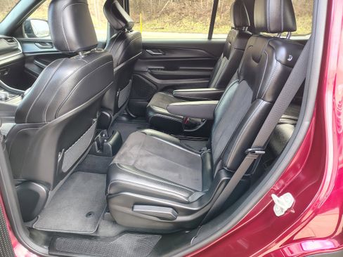 Certified 2024 Jeep Grand Cherokee L Altitude image 23