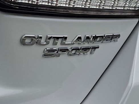 Used 2022 Mitsubishi Outlander Sport SE image 29