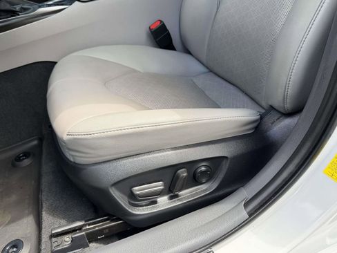 Used 2023 Toyota Camry XSE FWD image 17