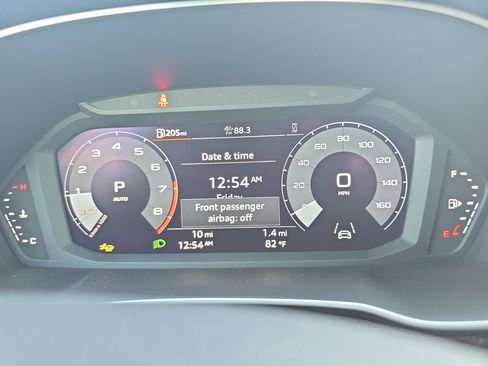 New 2025 Audi Q3 2.0T Premium image 17