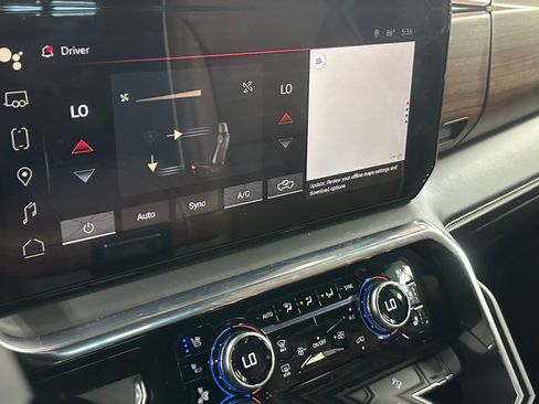 Certified 2025 GMC Sierra 1500 Denali Ultimate AWD/4WD image 18