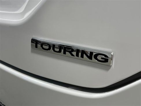 New 2025 Honda Pilot Touring image 10