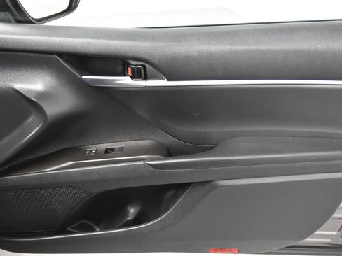 Used 2023 Toyota Camry SE FWD image 14