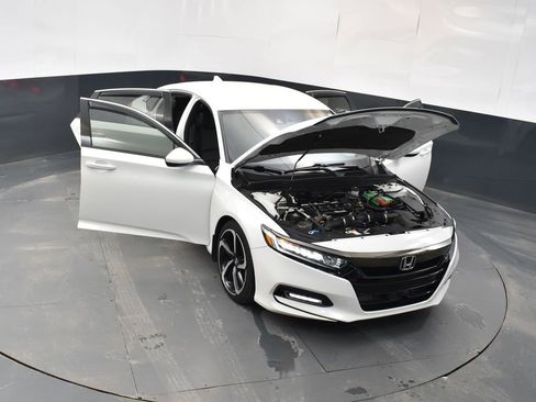 Used 2018 Honda Accord Sport image 21
