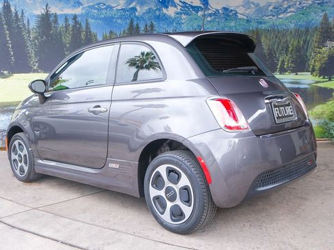 Used 2017 FIAT 500 e image 4