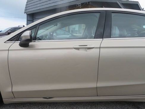 Used 2017 Ford Fusion S FWD image 38