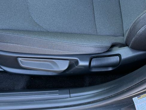 Used 2025 Kia K4 LXS image 22