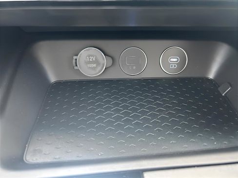 New 2025 Genesis G70 2.5T image 21