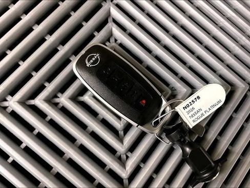 New 2026 Nissan Rogue Platinum w/ Platinum Premium Package AWD/4WD image 12