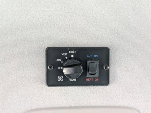 Used 2023 Ford E-Transit 148 High Roof Extended image 26