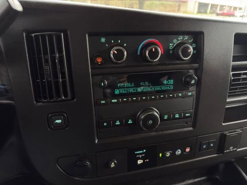 Used 2019 Chevrolet Express 3500 LT w/ LT Preferred Equipment Group image 22