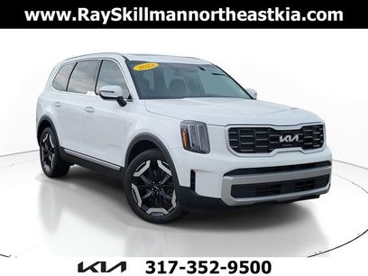 Used 2023 Kia Telluride S w/ S Sunroof Package