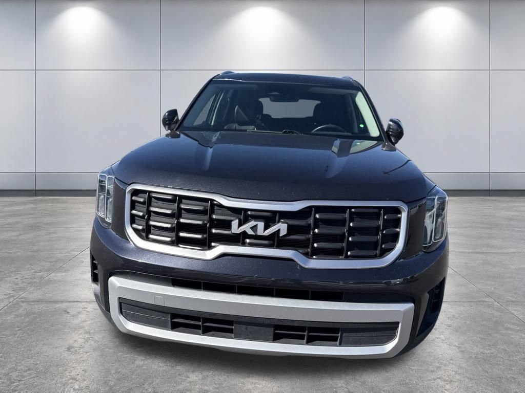 Used 2025 Kia Telluride S AWD/4WD image 2