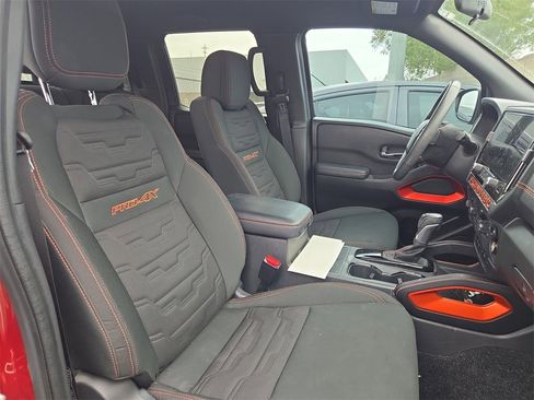 Used 2025 Nissan Frontier PRO-4X w/ Pro Convenience Package image 5