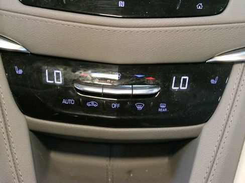 Used 2021 Cadillac XT5 Premium Luxury AWD/4WD image 30