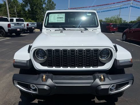 New 2026 Jeep Gladiator Sport AWD/4WD image 8