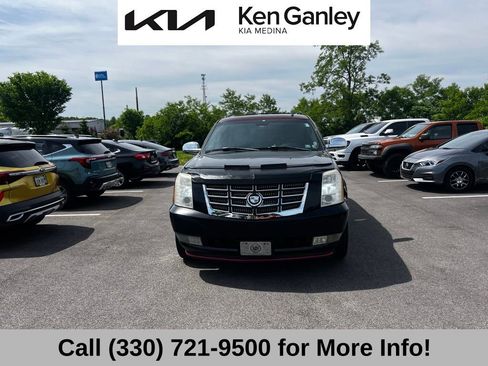 Used 2007 Cadillac Escalade ESV AWD w/ Information Package image 2