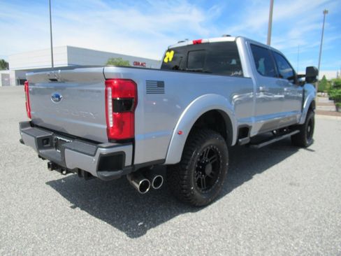 Used 2024 Ford F250 Lariat w/ Lariat Ultimate Package AWD/4WD image 7