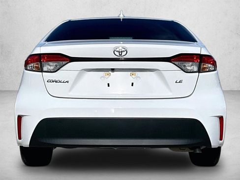 Used 2024 Toyota Corolla LE FWD image 4