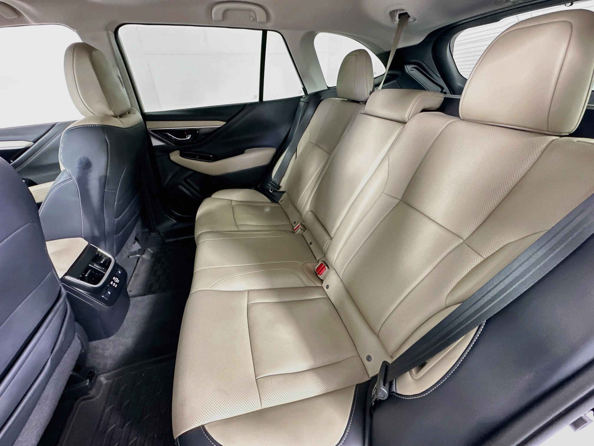 Used 2024 Subaru Outback Limited XT AWD/4WD image 26