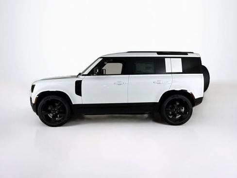 New 2026 Land Rover Defender 110 X-Dynamic SE AWD/4WD image 2