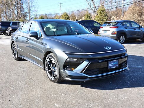 Used 2024 Hyundai Sonata SEL w/ Convenience Package image 1
