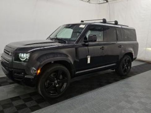 Used 2023 Land Rover Defender 130 X-Dynamic SE AWD/4WD image 2