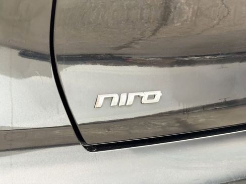 Used 2019 Kia Niro LX image 13