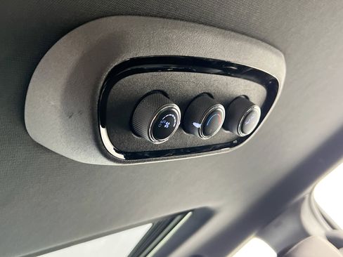 Used 2022 Dodge Durango GT image 25