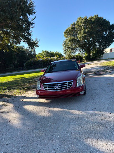 Used 2008 Cadillac DTS w/ Sun And Sound Package FWD image 7