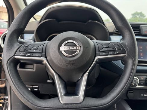 Used 2025 Nissan Versa SV FWD image 21