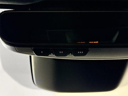 Certified 2023 Toyota Crown Limited image 22